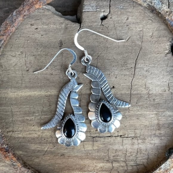 Vintage Old Pawn Native American Sterling Silver Onyx Dangle Drop Earrings - Picture 3 of 12